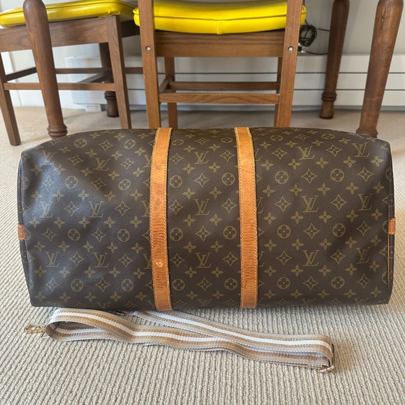 Authentic LV Keepall Bandoulière 55 - Picture 4 of 17